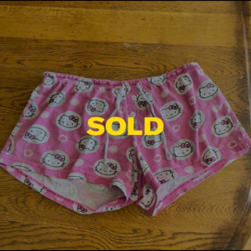 (SOLD)!! Hello kitty pajama shorts
